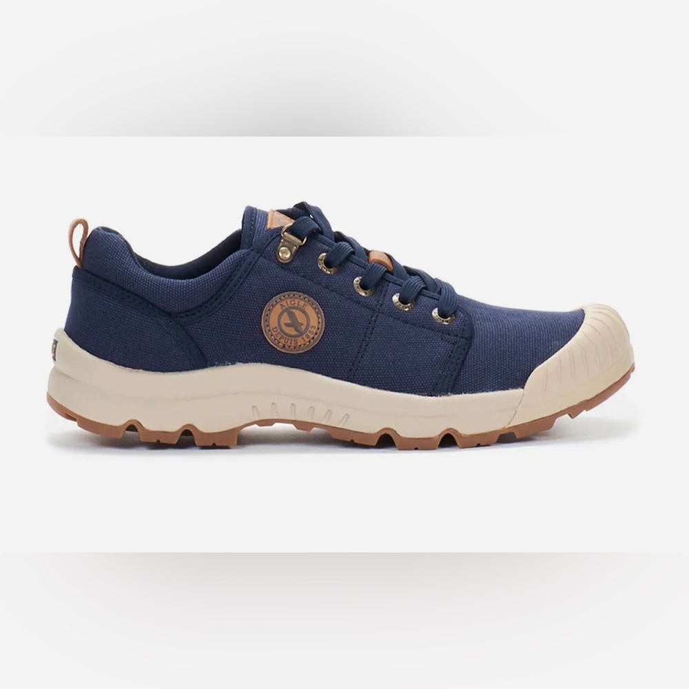 Canvas walking shoes. TL LOW CVS. No Box Never Worn. (774)